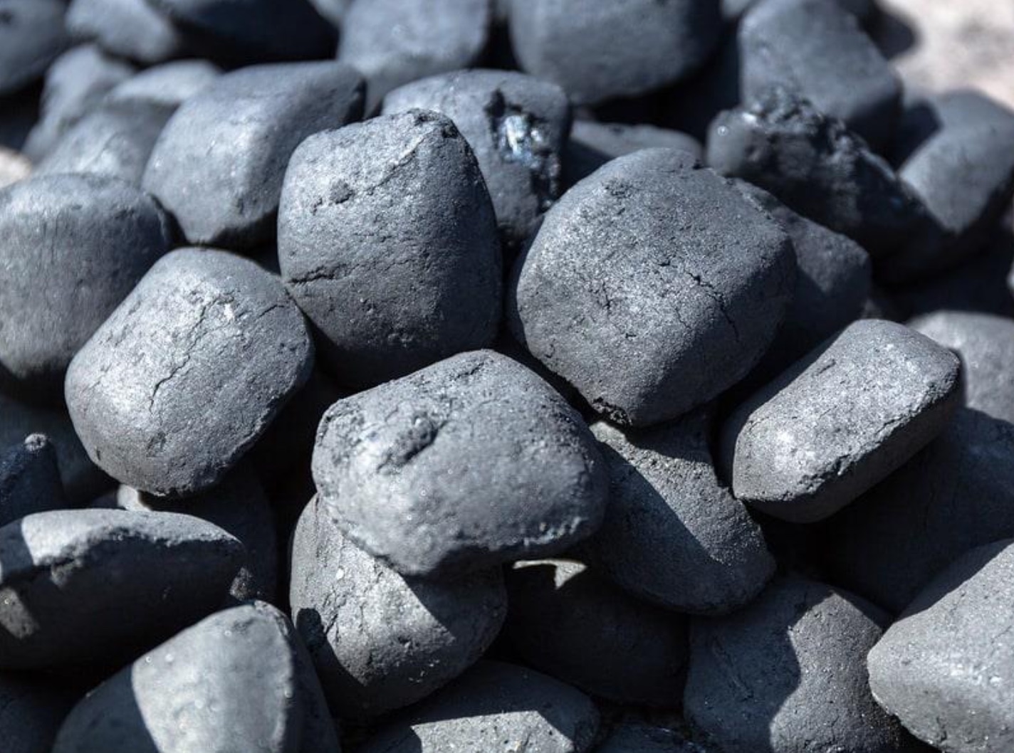 Natural coconut shell charcoal briquettes